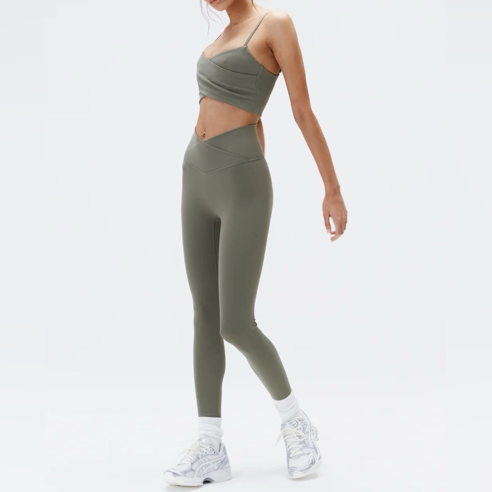 Adanola Olive Green Workout Leggings and Top Set Size Medium